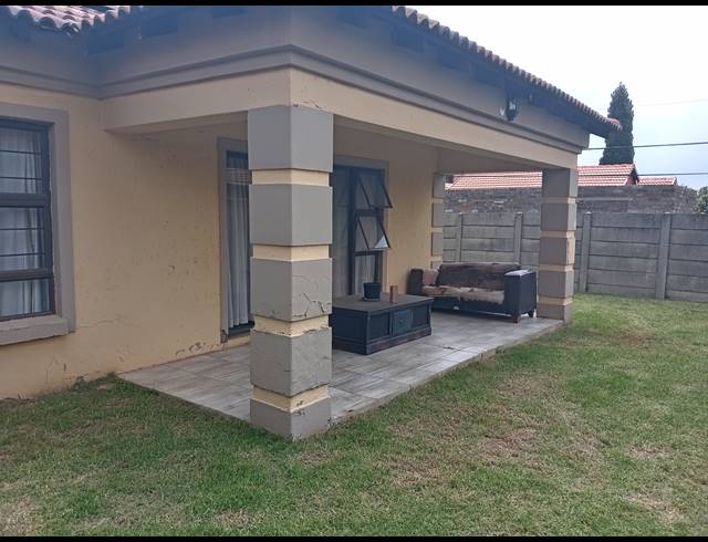 4 BEDROOM FREEHOLD FOR SALE IN DAWN PARK